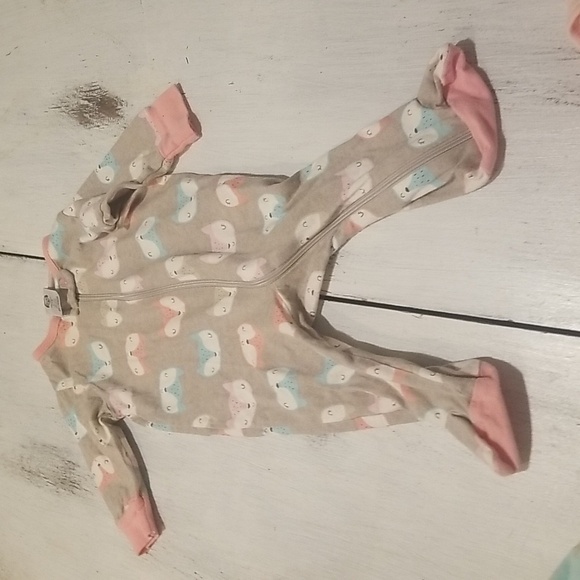 **Baby Girls Sleepers & Onesies Bundle Size 0-3 Months - Picture 3 of 5